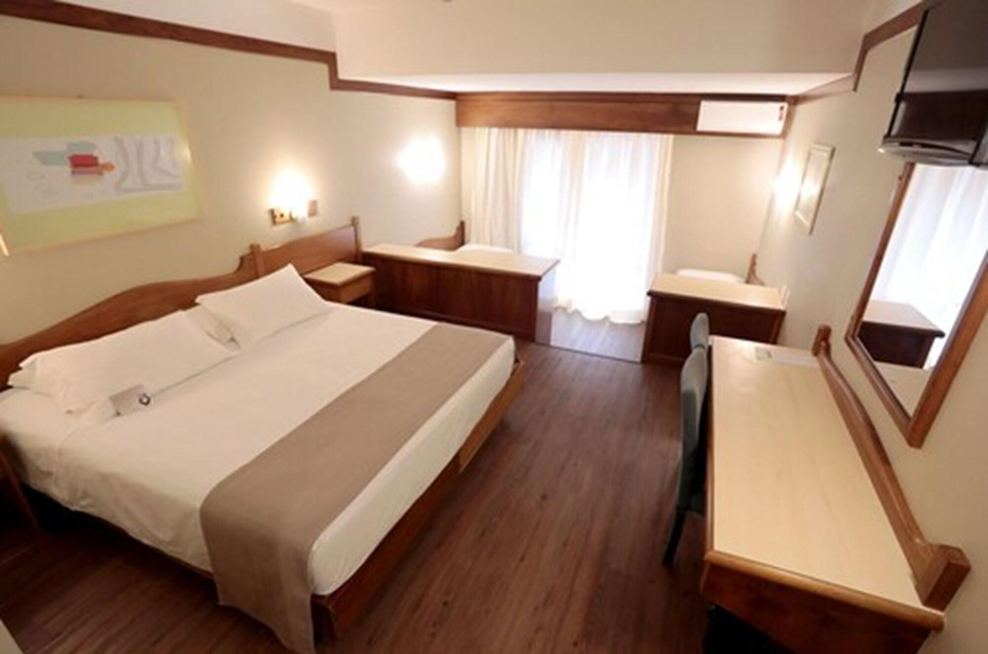 Tri Hotel 카넬라 외부 사진